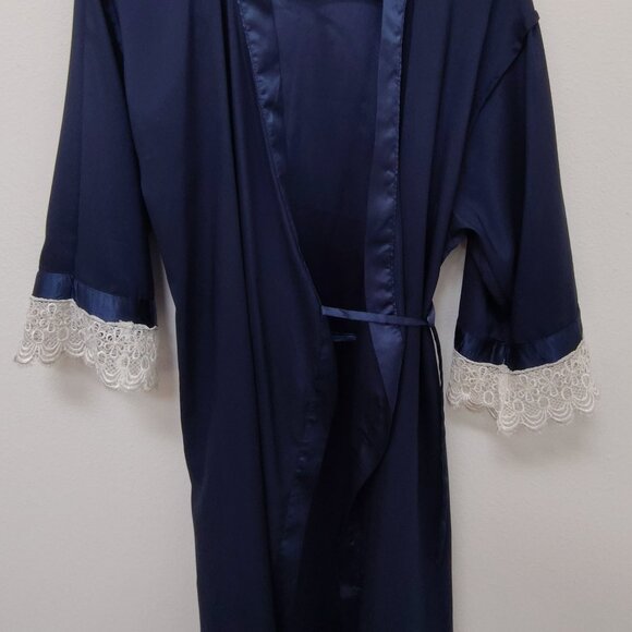 💙 Silky Navy Blue Robe with Lace Accents – Size Small - Picture 10 of 16
